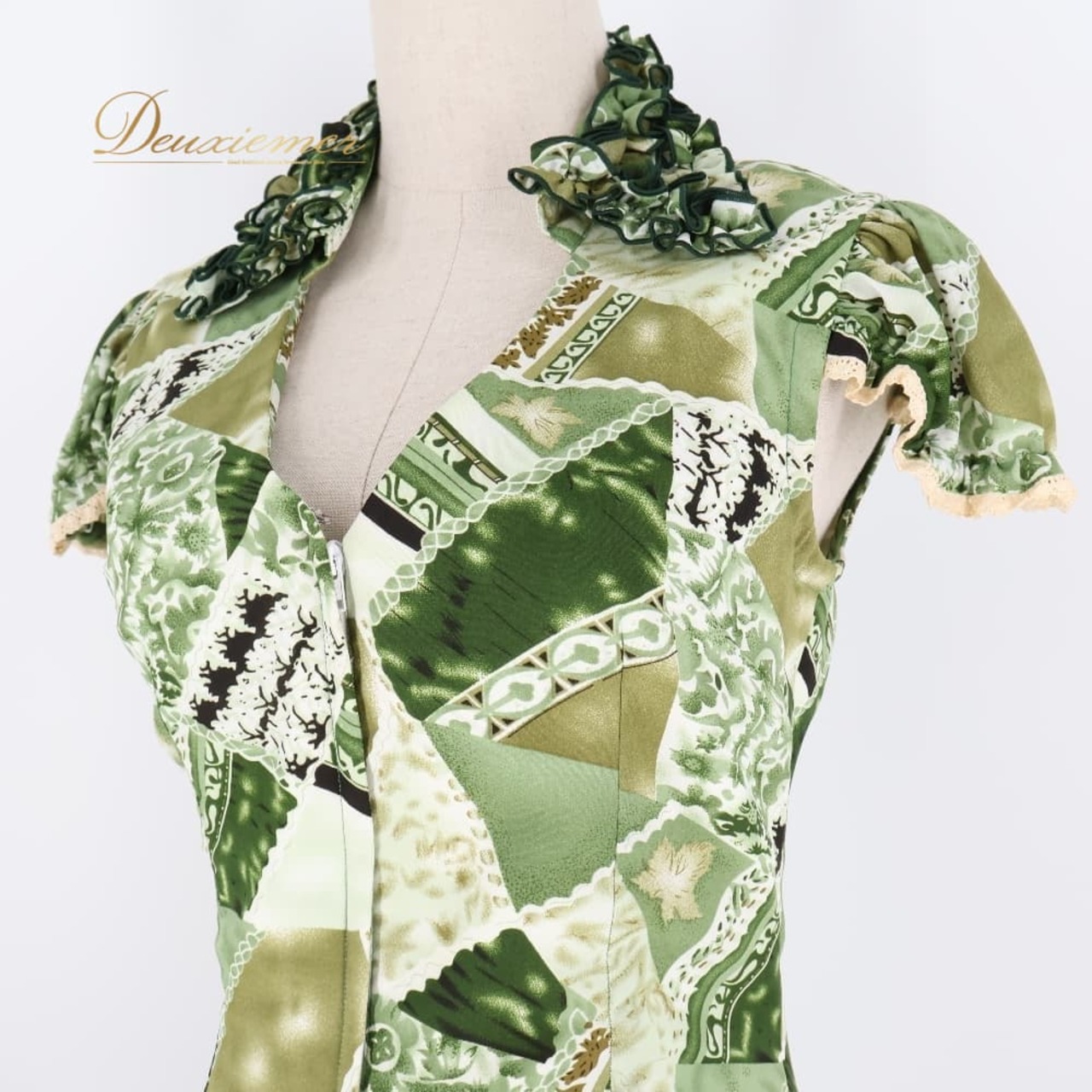 フラメンコ 衣装 ソニアジョーンズ SONIA JOHNES トップス ブラウス ツーピース セットアップ ホワイト系 グリーン系 白 緑 レース ボランテ フリル 柄 模様 ダンス パーティ 発表会 レース調 総柄ト 大人可愛い 舞台衣装 発表会衣装