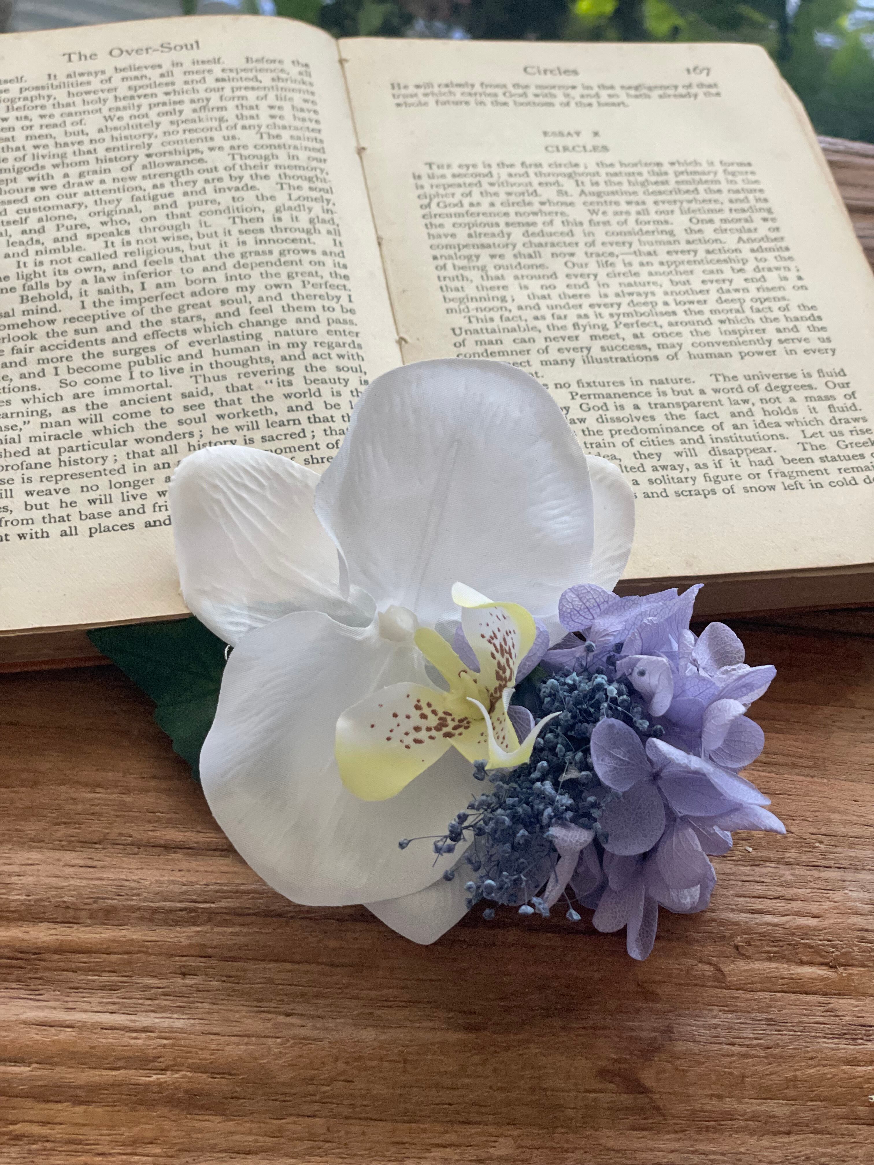 胡蝶蘭のコサージュ♡コサージュ 入学式 卒業式 発表会 卒園式 入園式