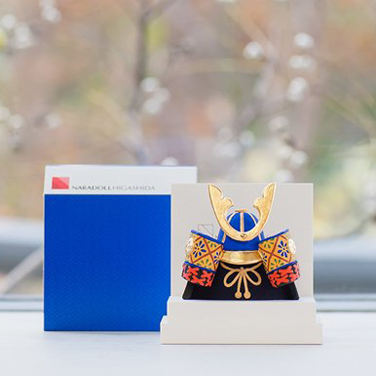 五月人形|コンパクト|おしゃれ|モダン|インテリア|プレミアム|こだわり|おすすめ|コンパクト|作家|奈良一刀彫 《商品名》かぶと ―群青色―