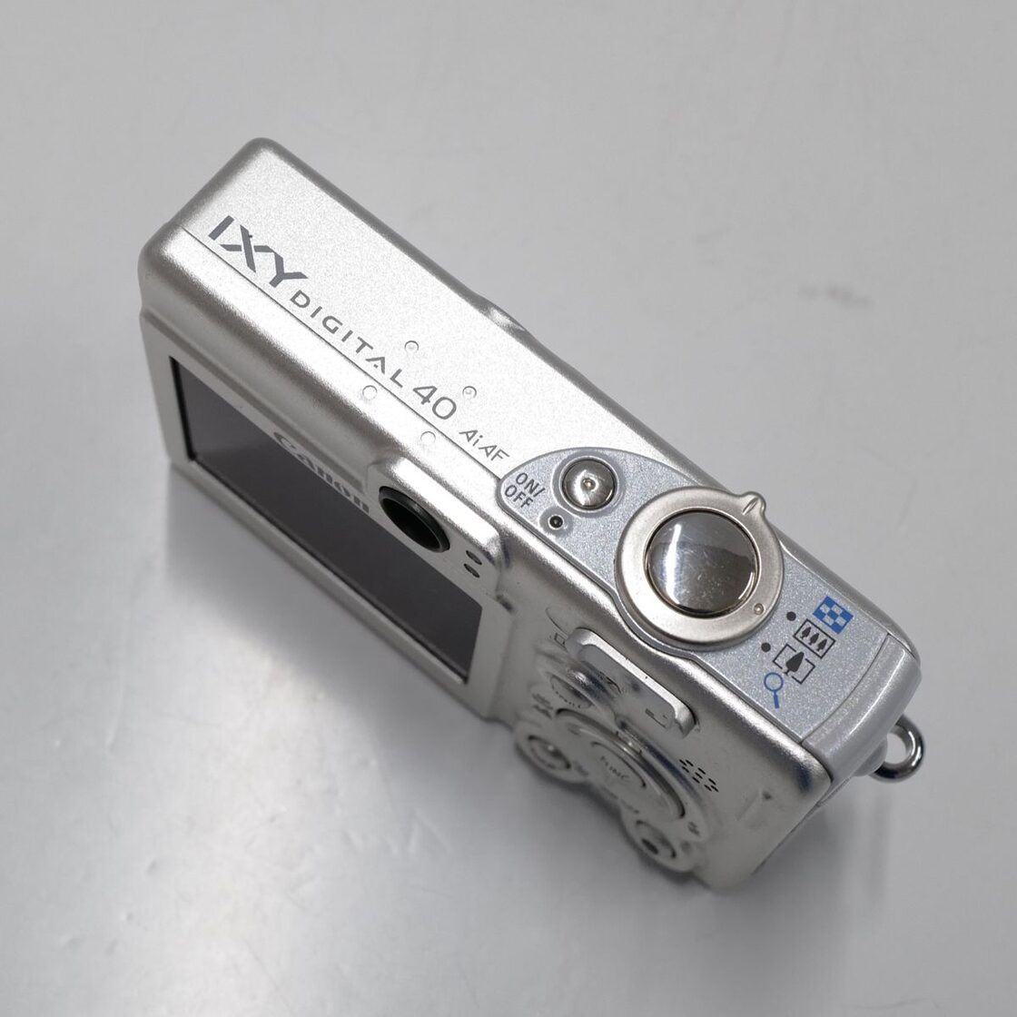 Canon IXY DIGITAL 40 USED超美品 デジタルカメラ 本体+バッテリー 3倍 