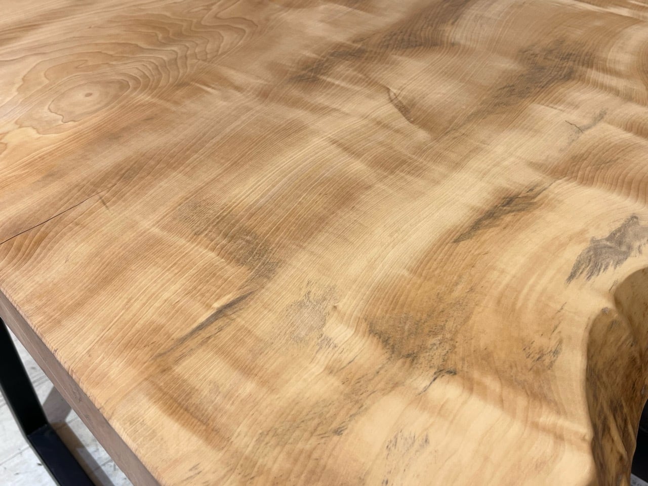 栃（トチ）_1300×910-1090×54_浅草本店_テーブル天板/一枚板 232129