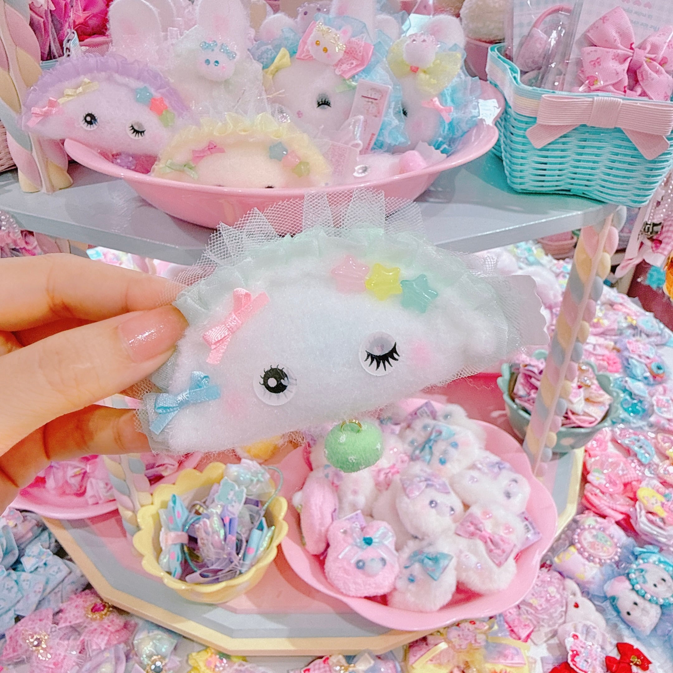 【M4】69-15ウインクするよ♪メルヘン餃子ヘアクリップ