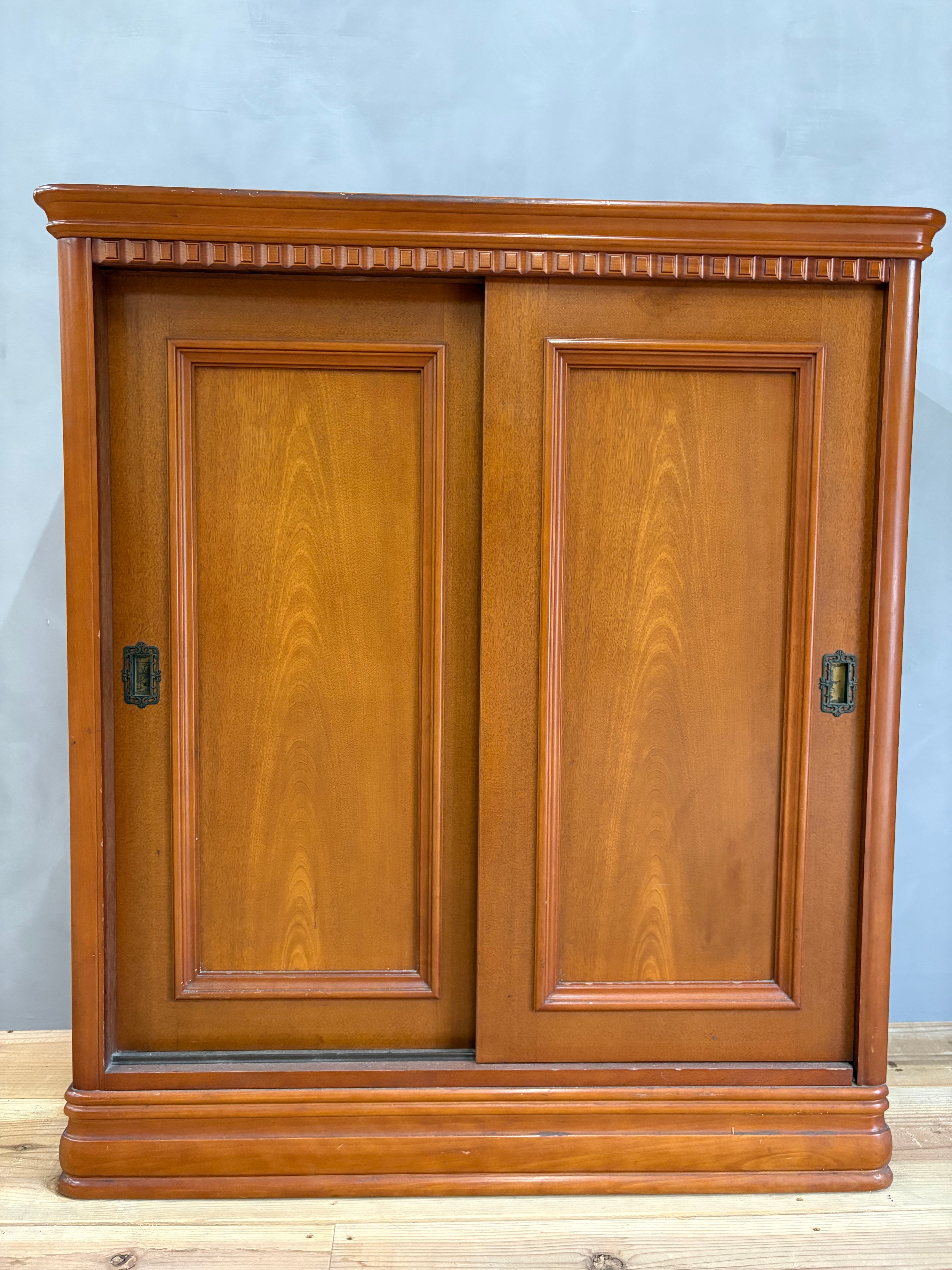 st14 昭和レトロな靴箱