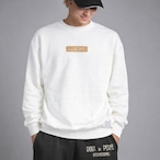 ワンポイントロゴ刺繍×バックプリントトレーナー