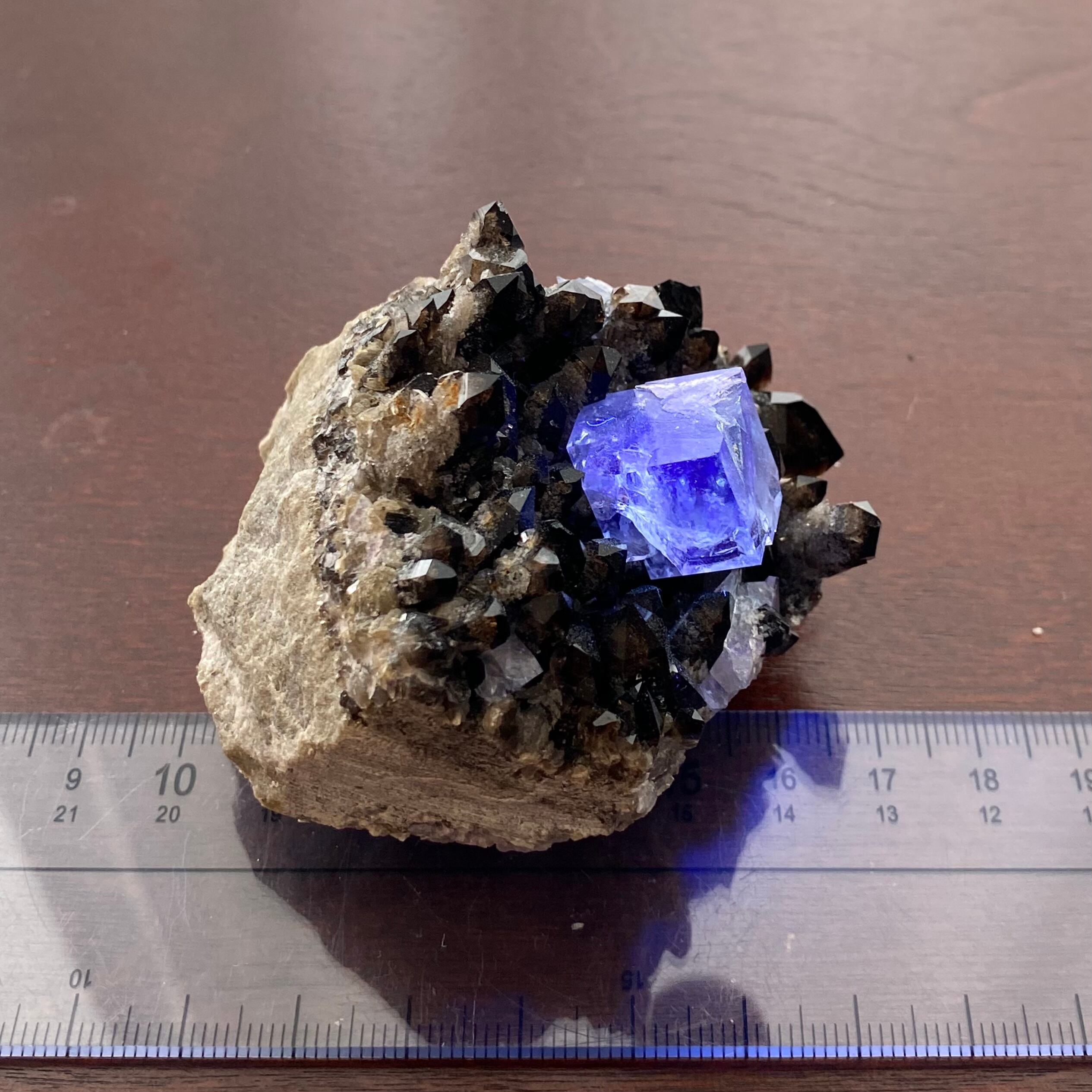 フローライト / スモーキークォーツ【Fluorite on Smoky Quartz