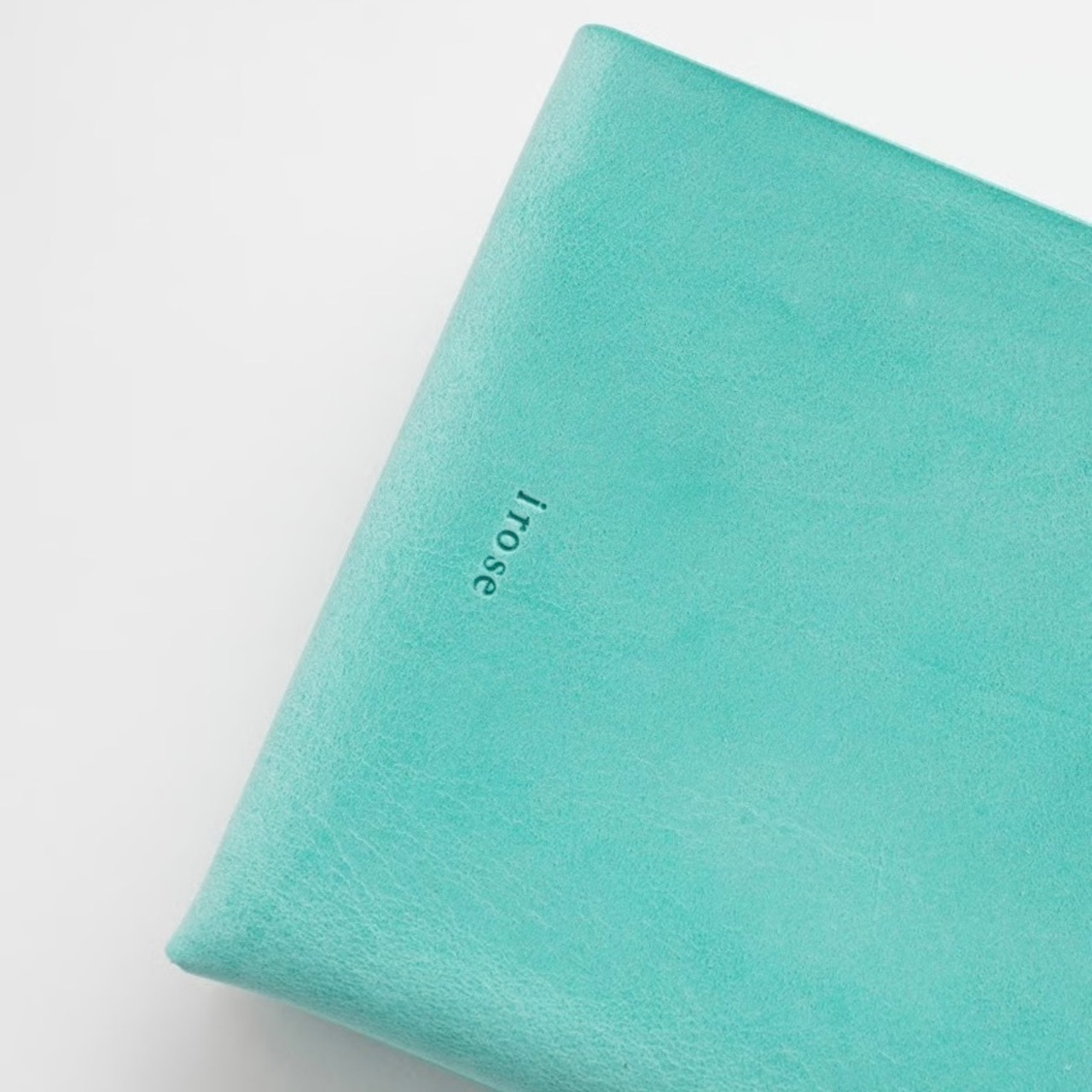 i ro se  SEAMLESS "WAXED LEATHER" SHORT WALLET  ICE BLUE