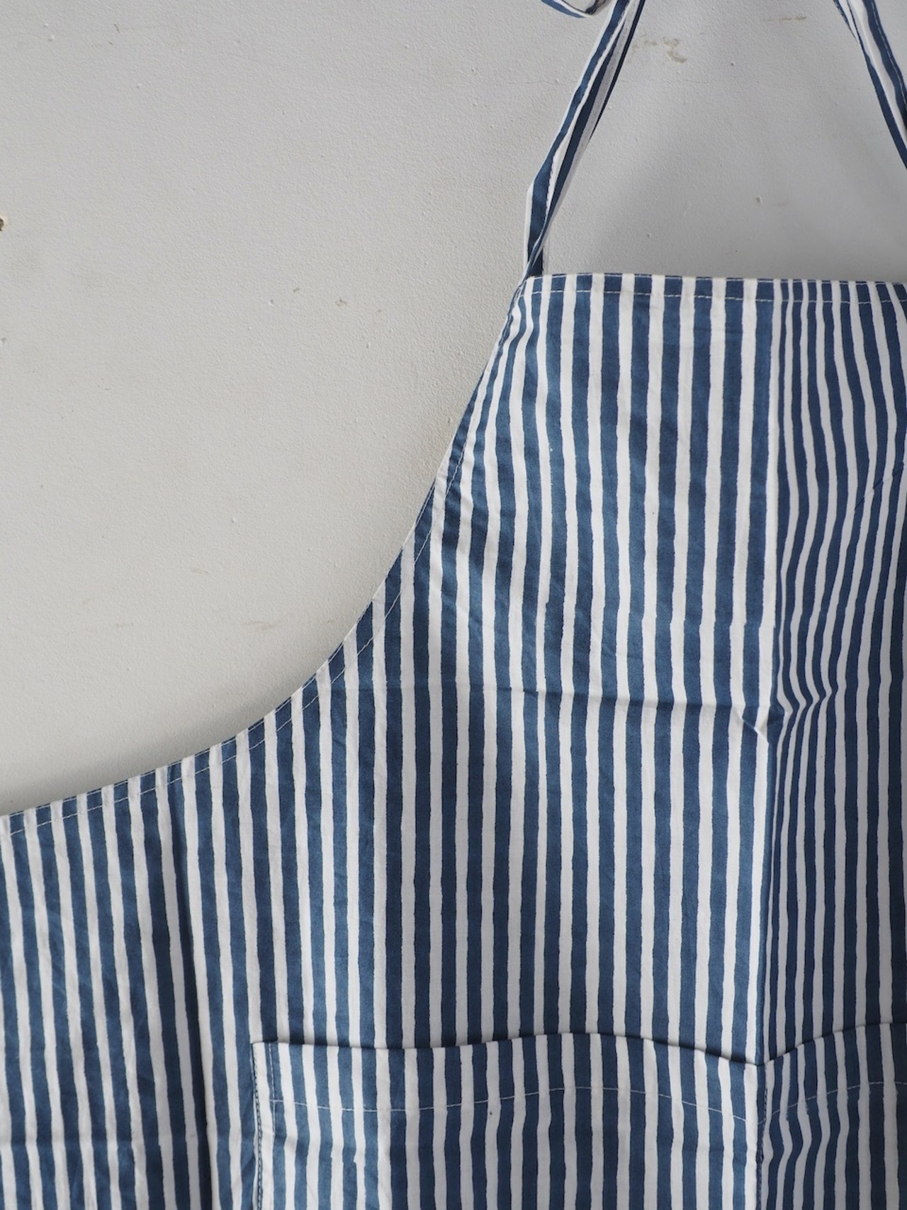 156ri027 block print stripe apron