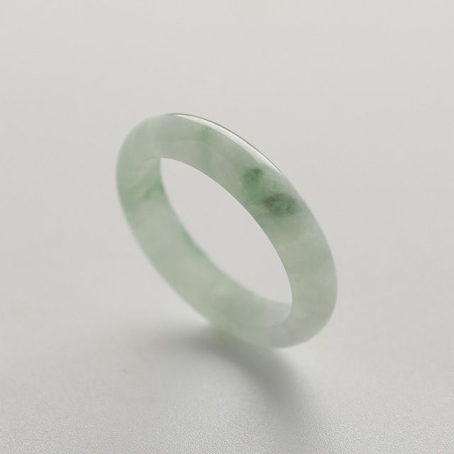 【17号】光が差し込む天然翡翠リング 白翡翠 くり抜き甲丸リング A貨翡翠 jd_rg1480