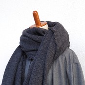 MAISON CARRÉE  CASHMERE Fringe STOLE  "CHARCOAL GREY"