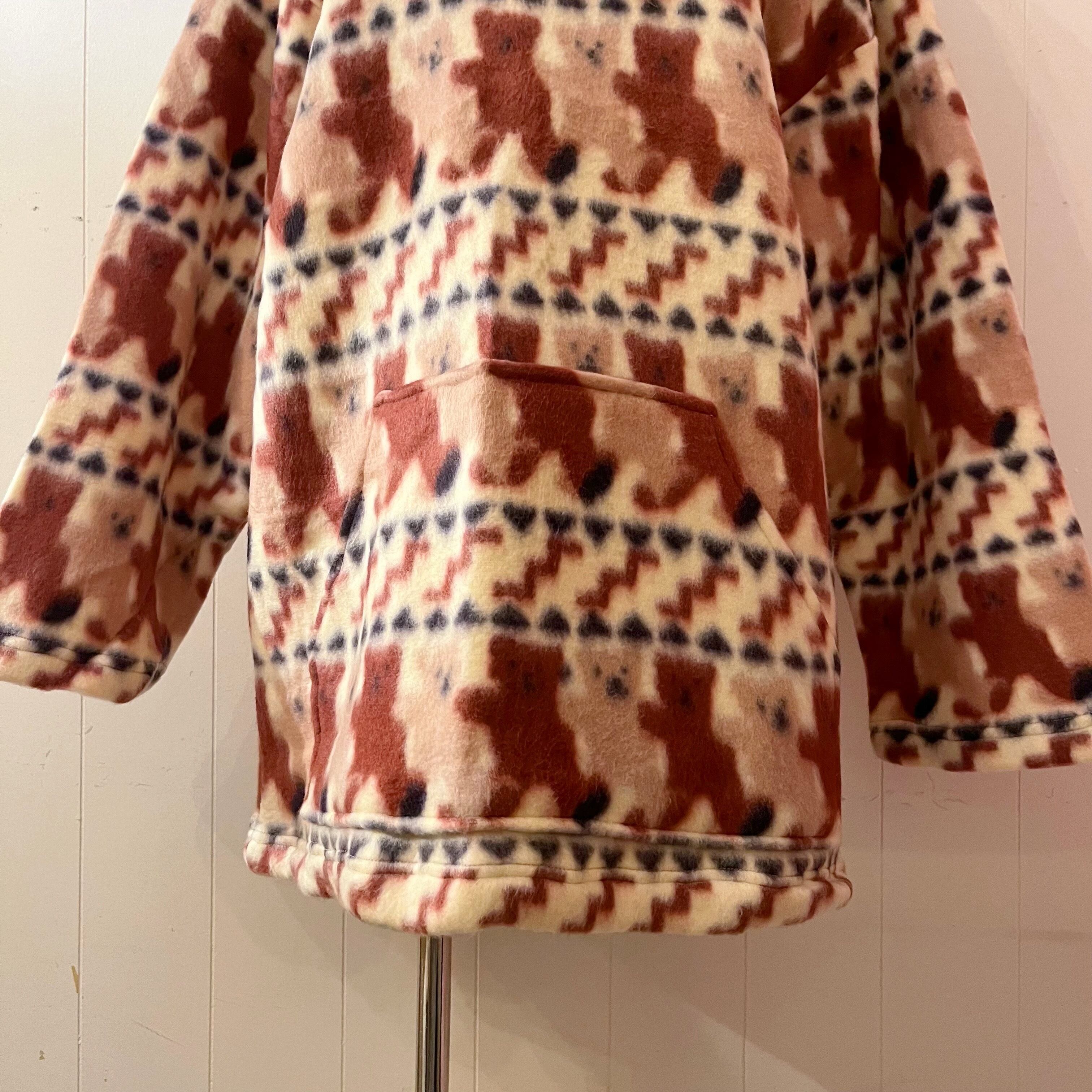 bear line fleece pullover