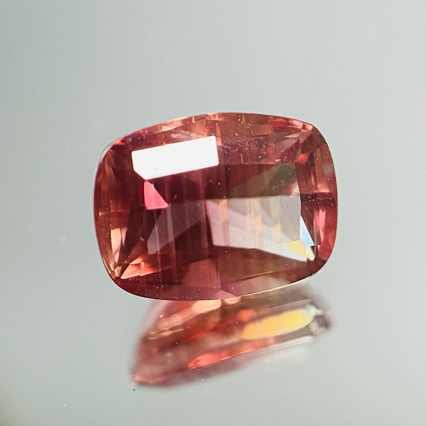 ツーソン仕入れ オールドストック バイカラーなオレゴンサンストーン