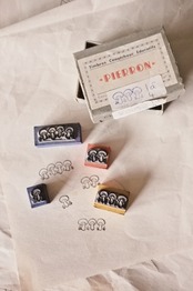 フランス 箱入り 4p 行儀の良いキノコたちとメランコリーな木製スタンプセット ヴィンテージ