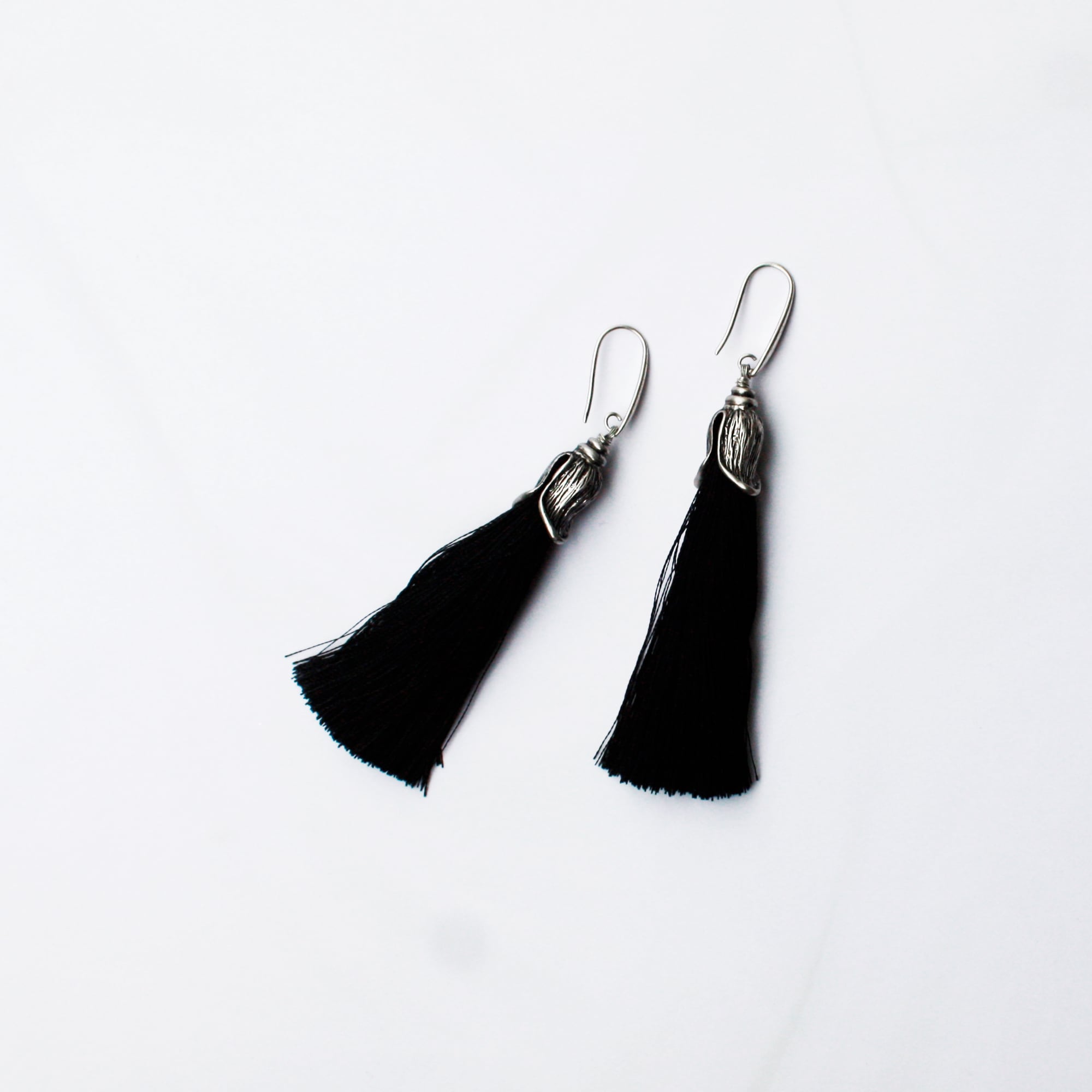antique tassel ピアス | jojono