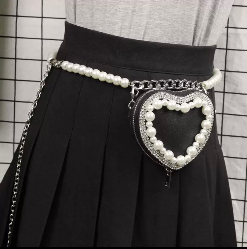 【予約】heart-shaped chain waist mini bag belt