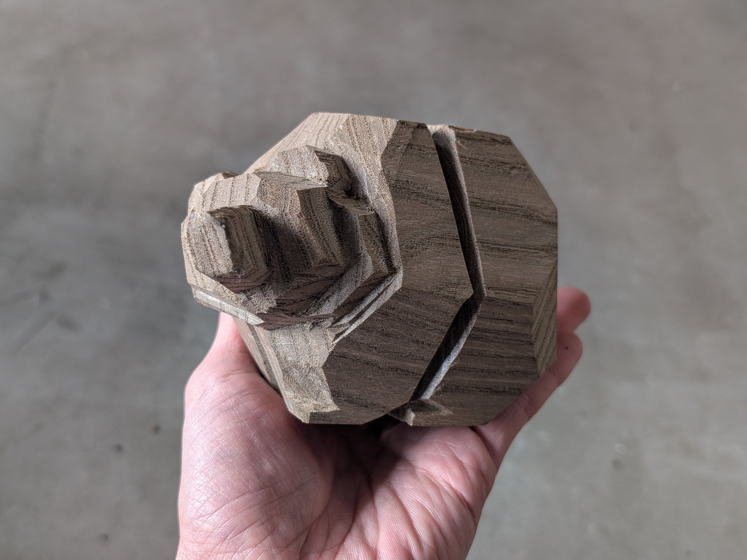 川口直人 カット熊 #1 【タモ埋れ木】 | 木彫りの熊