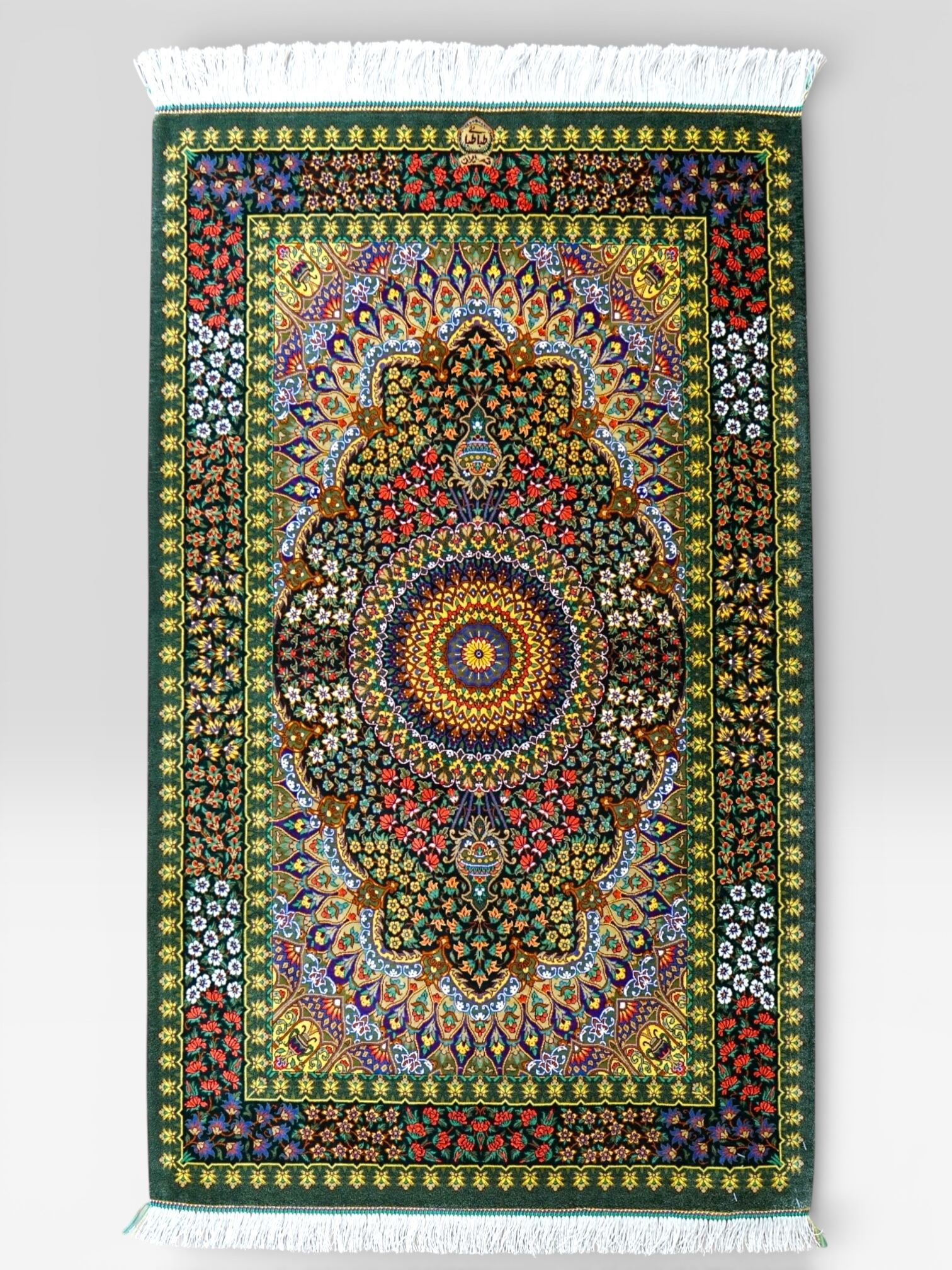 ペルシャ絨毯 クム産100%手織り本物シルク 152×104cm（FN-10004 ノウリ工房 高級ペルシャ絨毯クム産シルク100％ サイズ:120cm×78cm ラグ・カーペット
