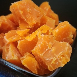 フランス産 グラスフェッド ミモレット 12ヶ月熟成 200g かち割りタイプ  Mimolette from Normandy – 12 Months Matured – Made with Grassfed Milk – Cracked to Order