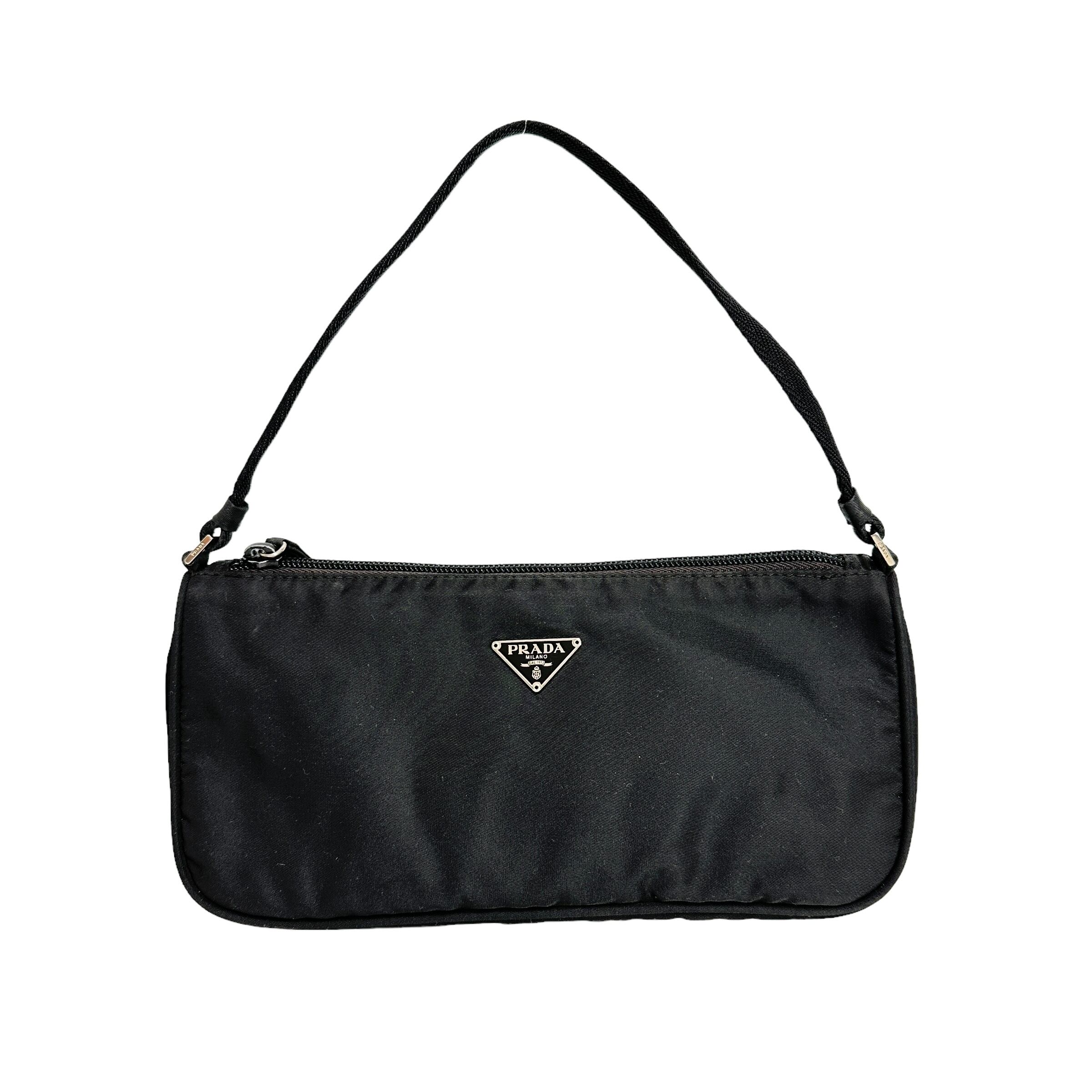 プラダ 3008 アクセサリーポーチ ナイロン ハンドバッグ ⭕️Gカードあり 楽天市場】PRADA プラダ 黒 ブラック ナイロン ハンドバッグ