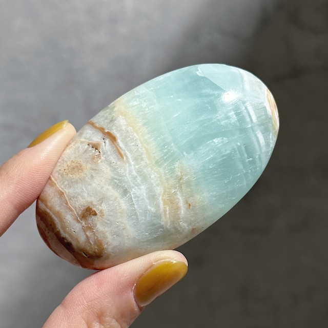 カリビアンブルーカルサイト パームストーン102◇Caribbian Blue Calcite◇天然石・鉱物・パワーストーン