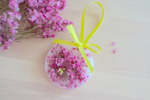 母の日プチギフトにオススメ♡桜のようなお花のアロマサシェ