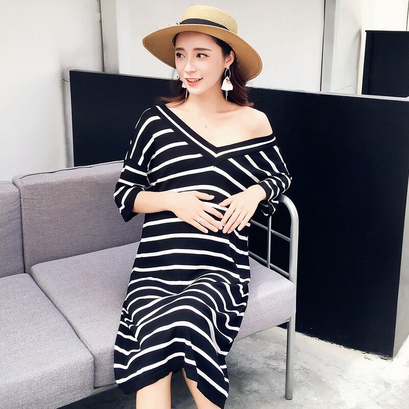 【新作】【送料無料】 マタニティサマーニットドレスブラックホワイトストライプVネック半袖妊婦綿ドレスプレッピースタイルストレートドレス ショート コットン ハーフスリーブ 夏物 AL expec353404666604