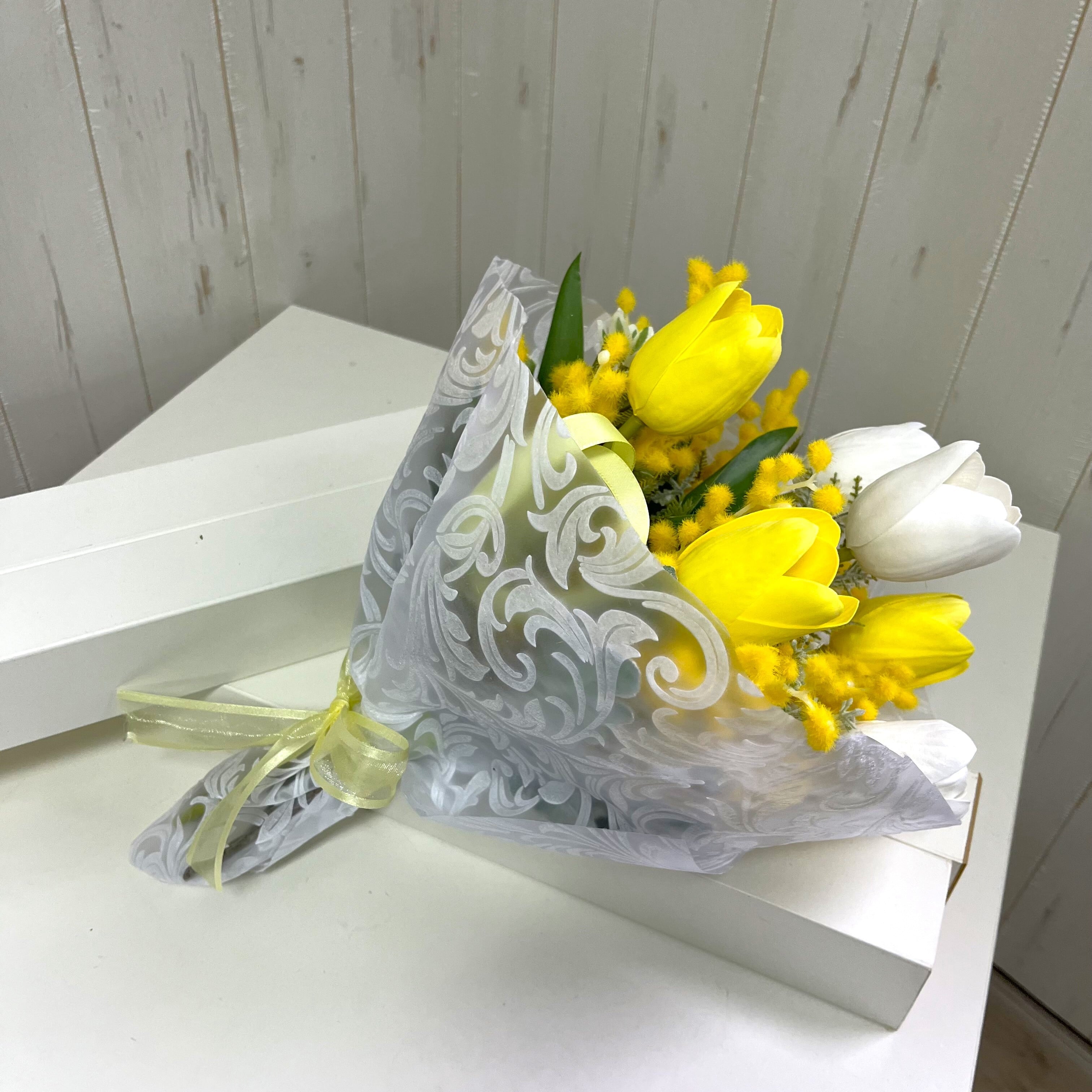 造花ブーケ チューリップ ミモザ 花束 チューリップとミモザの