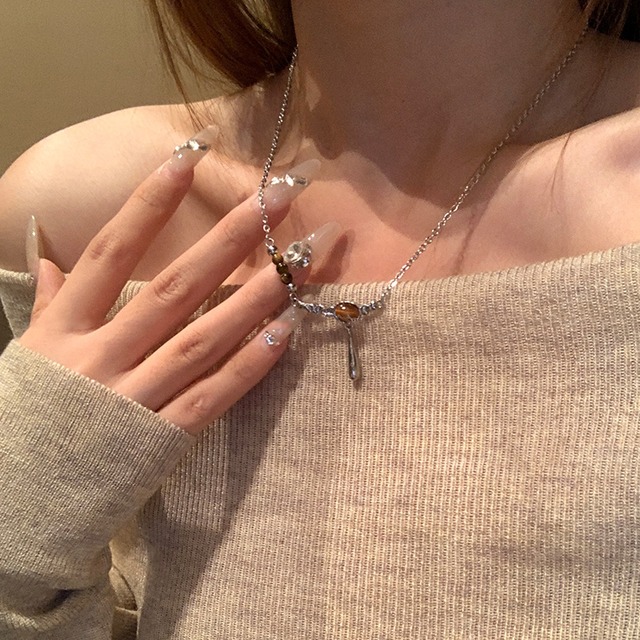 tianレトロな虎目石ネックレス