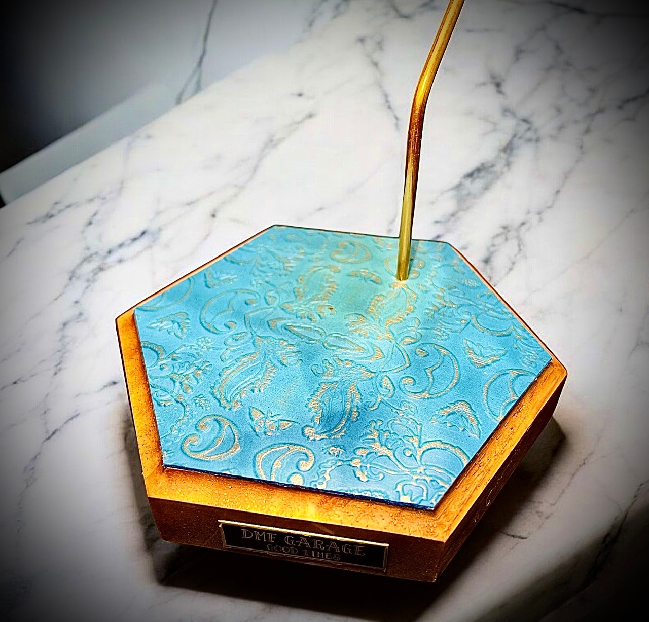 DMF GARAGE Hexa(ヘキサ）スタンド／アンティーク