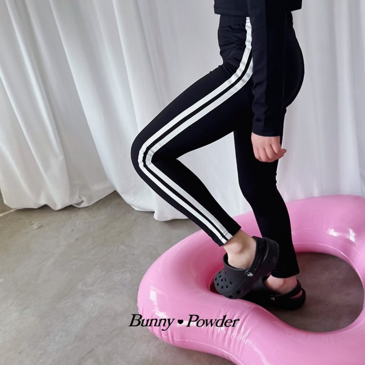 [Bunny Powder] (Feature) Water Track Pants / [버니파우더] (기획)워터트랙팬츠