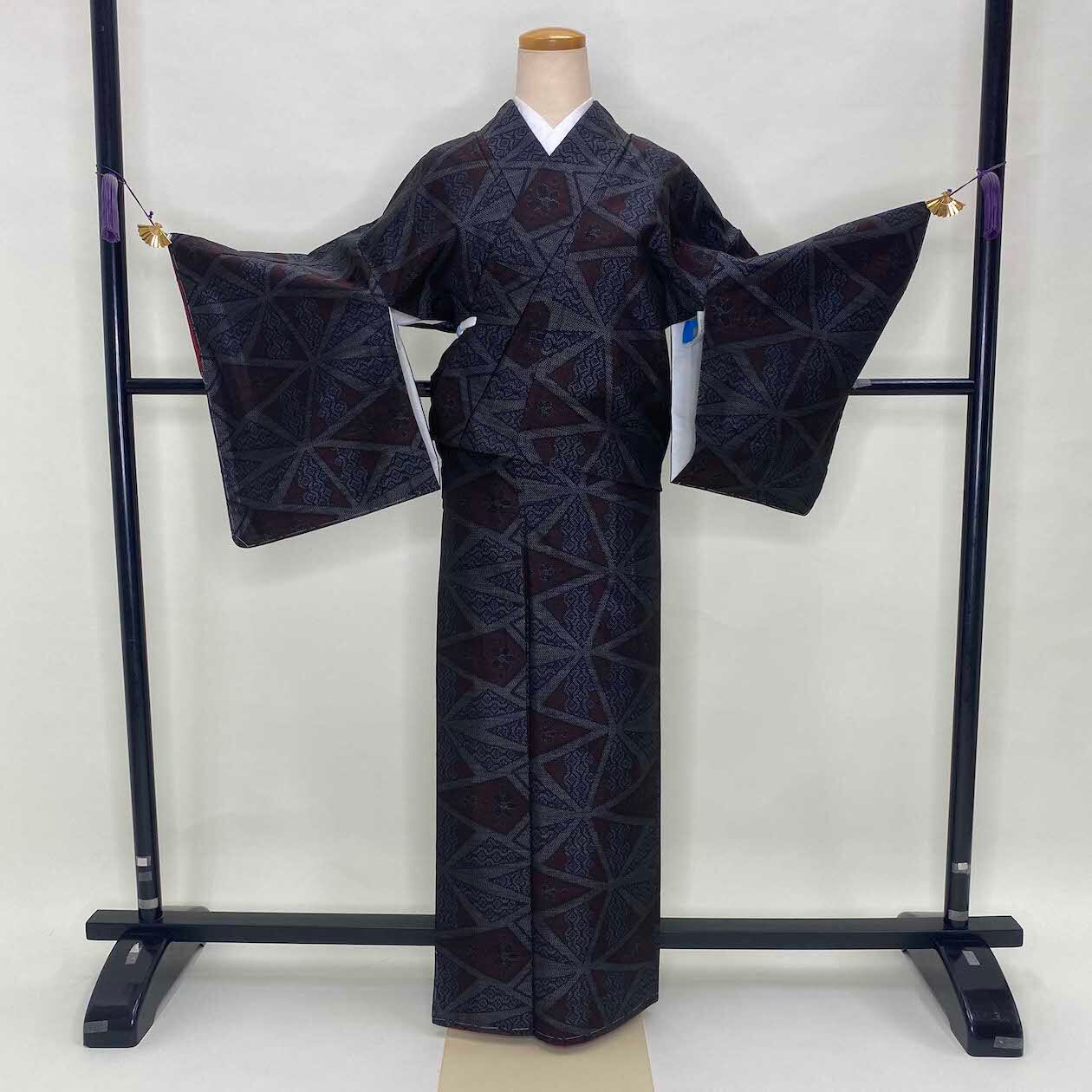 黒留袖 絽 夏物 荒波に草花柄 アンティーク 黒色 五つ紋 正絹 