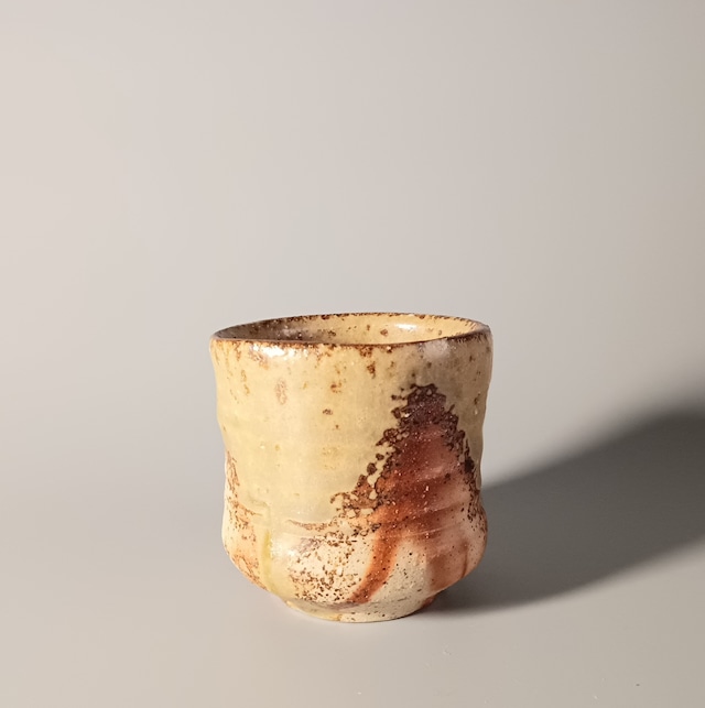 備前胡麻緋襷酒呑　Bizen sake cup with or without ashes