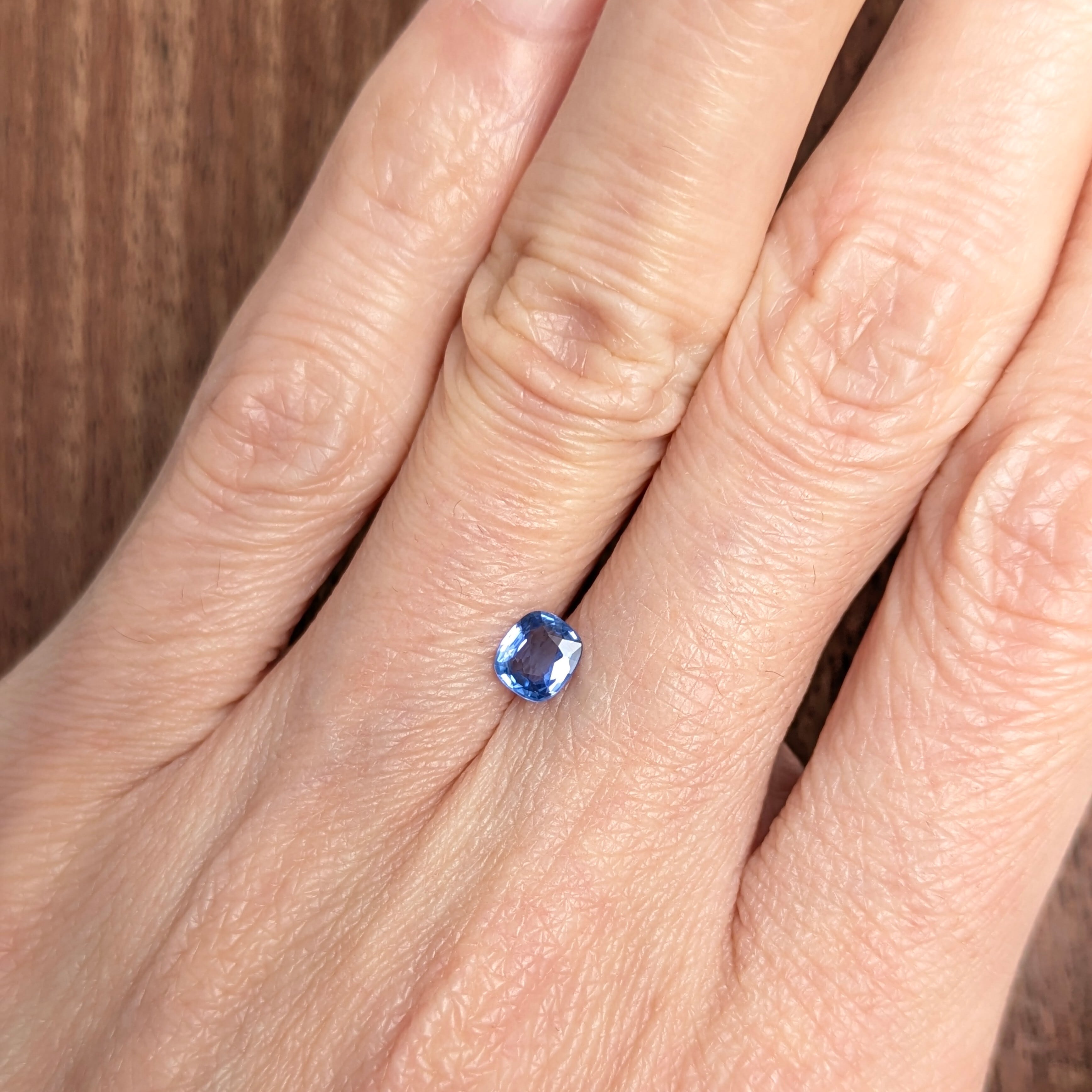 非加熱ブルーサファイアルース ミャンマー・モゴック産 【0.52ct