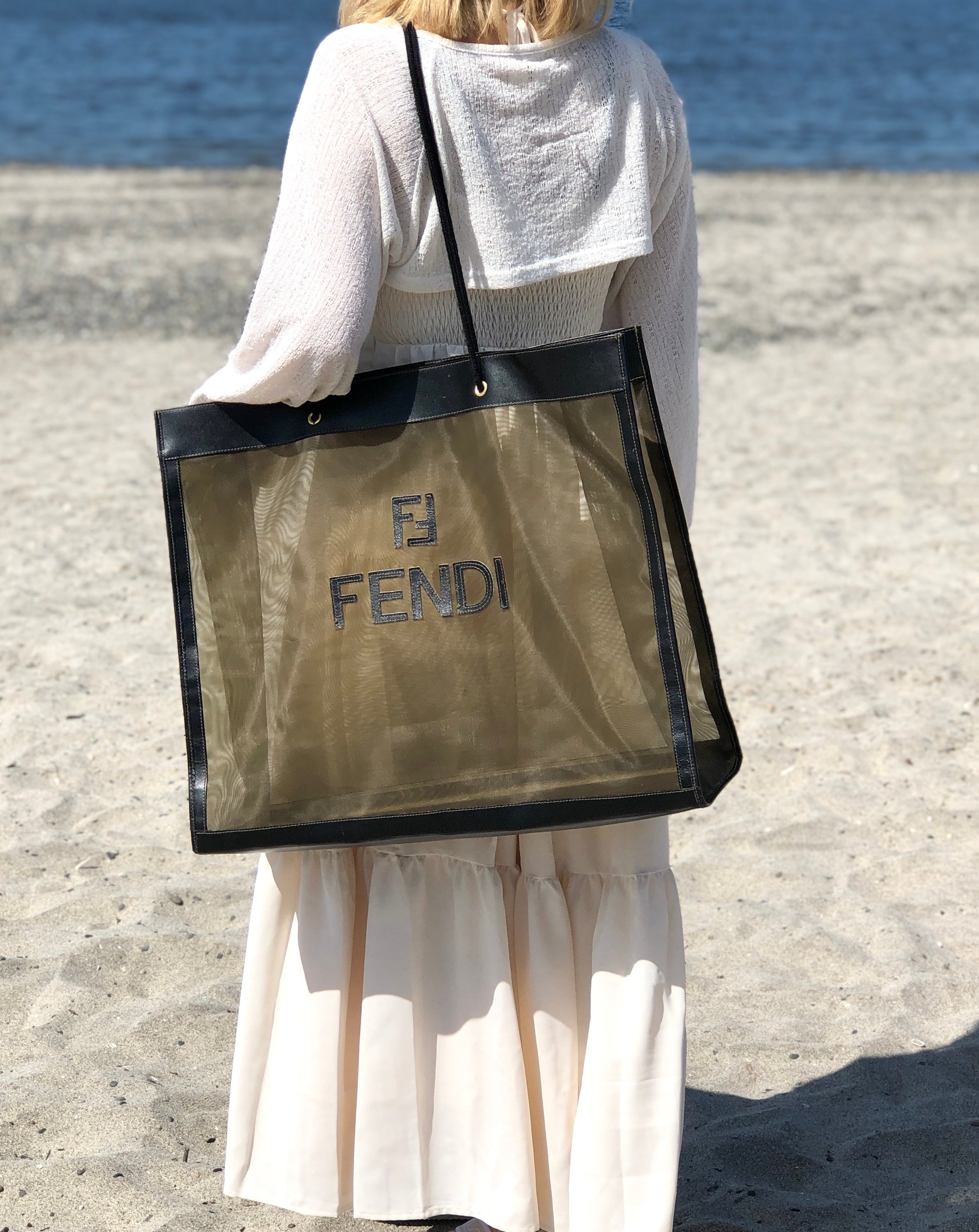 FENDI フェンディ ロゴ レザー×ナイロン メッシュ A4 スクエア ビッグ