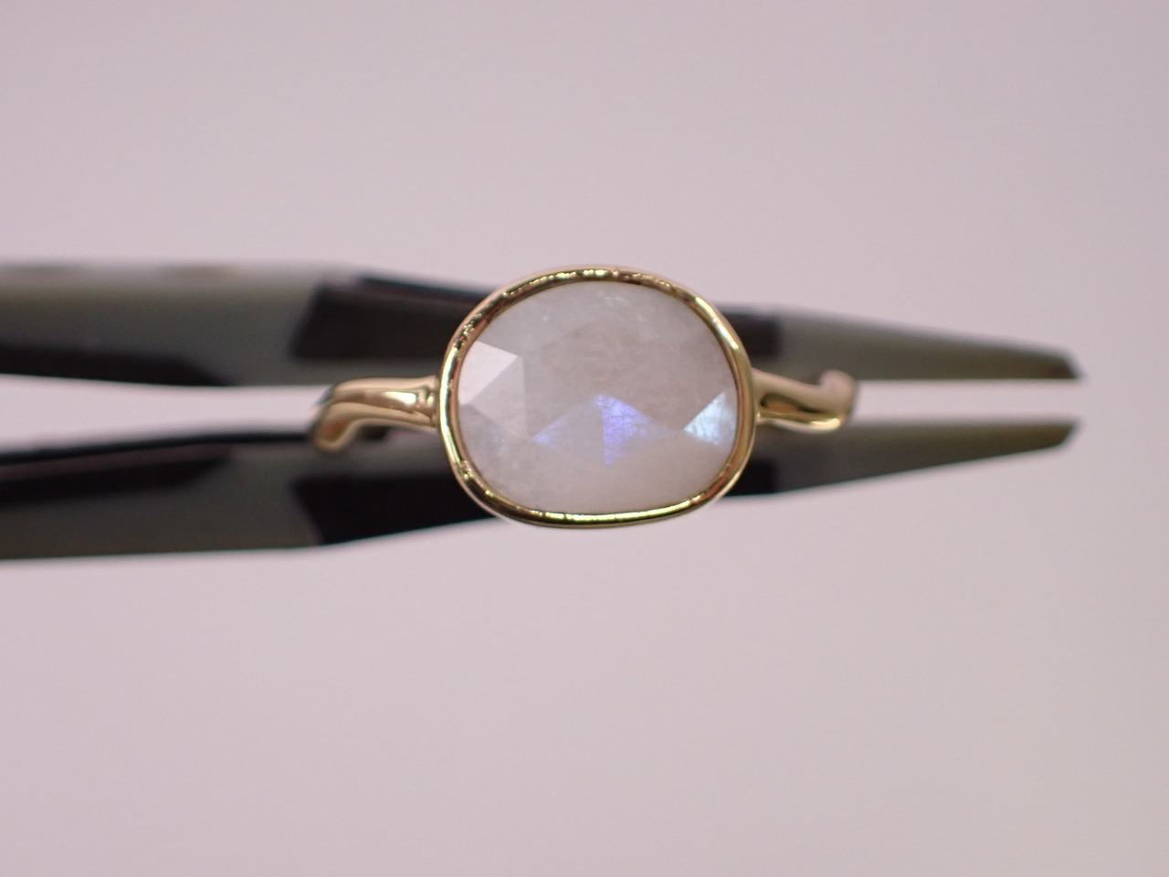 SV925 ムーンストーンリング　[D2-287]