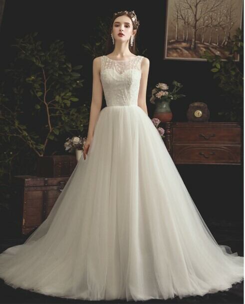 エレガントなホワイトウェディングドレス ウェディングドレス エレガント ホワイト 結婚式 (ウェディング