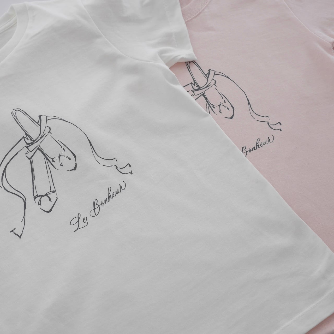 トゥシューズ）バレエ柄オリジナルTシャツ【140／150／M／L】 | Le