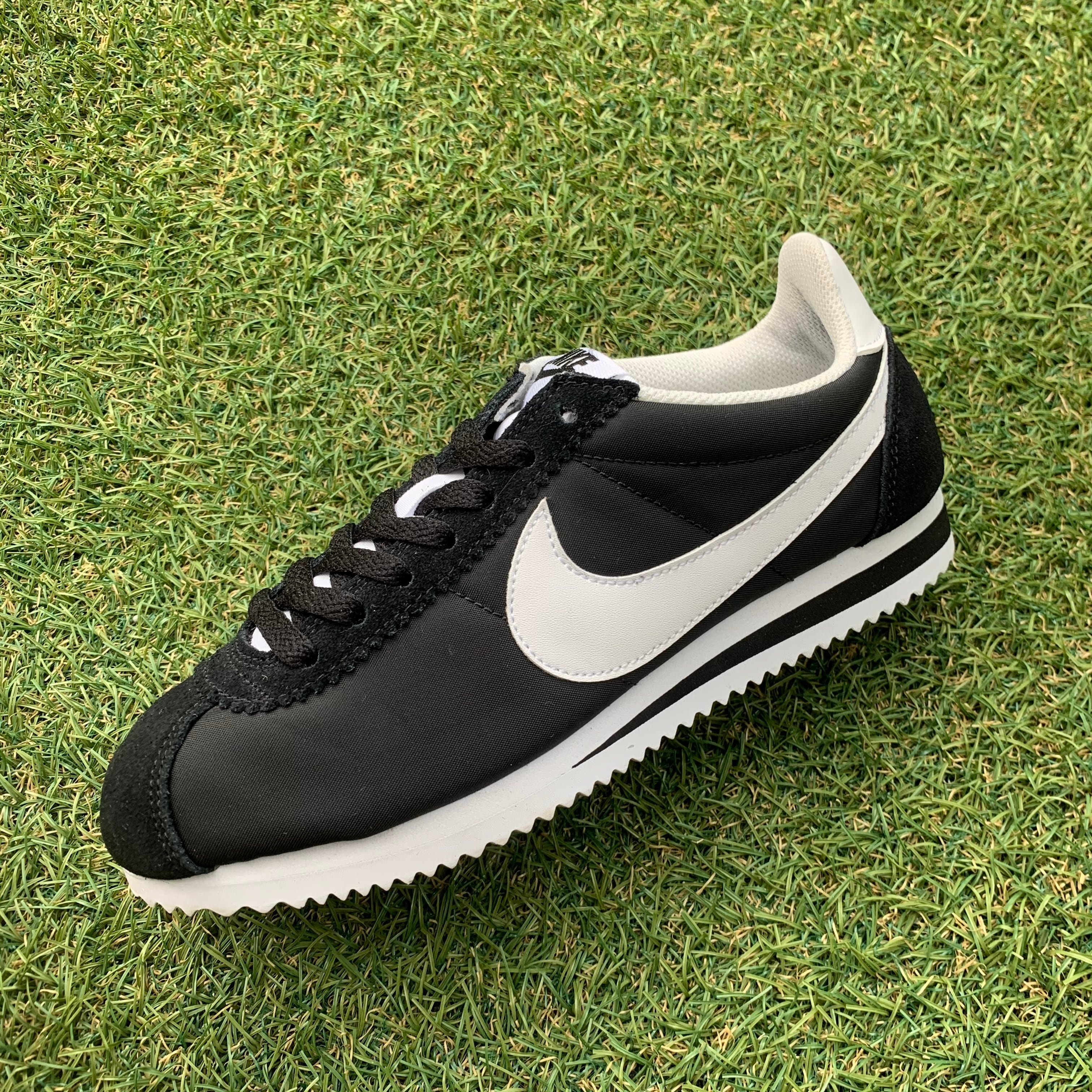NIKE CLASSIC CORTEZ NYLON ナイキ コルテッツ ベーシック ナイロン