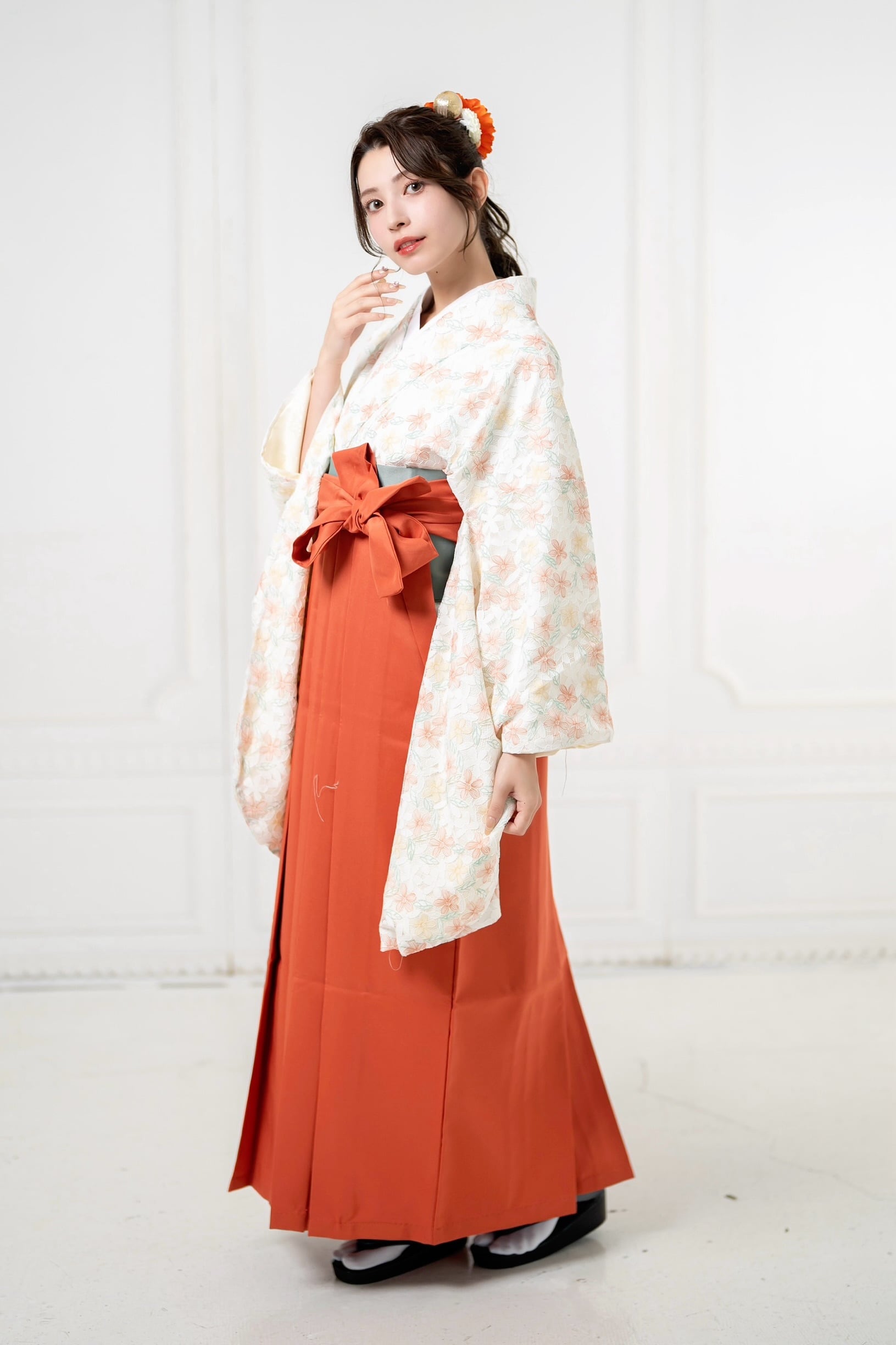 diving♡最終お値下げ　美品　袴用　正絹　紅型風小紋　袖丈　68㎝ Kimono Sienne 卒業式袴3点セット レース二尺袖 二尺袖着物 袴