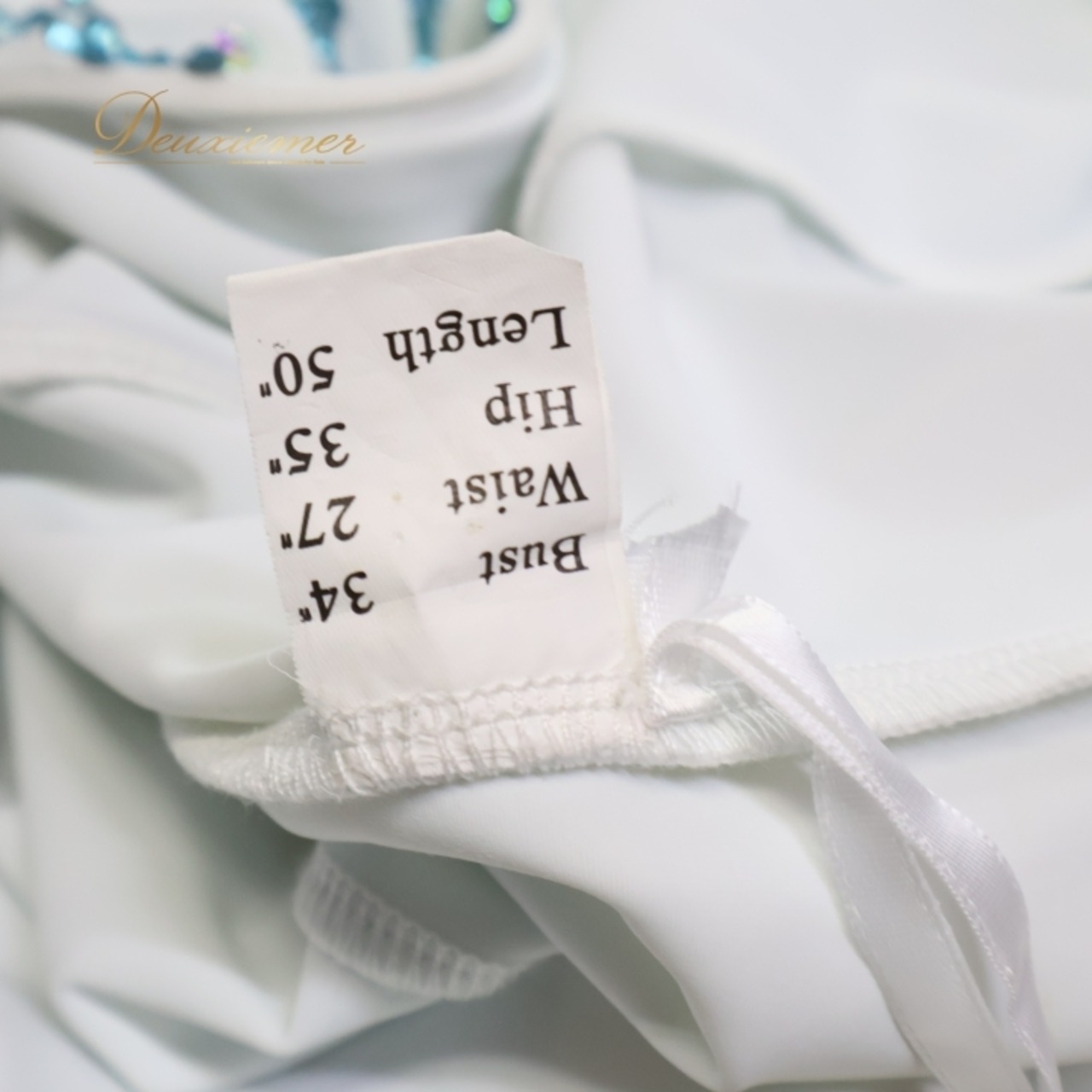 社交ダンス 衣装 スタンダードドレス ワンピース ドレス スタンダード 白 水色 フロート レース デモ 競技 ダンス パーティ 発表会 ホワイト系 ブルー系 グラデーション デザイン さわやか スカート 重ね着 エレガント イベント用 ファッション 美しい ステージ衣装 おしゃれ 競技会用