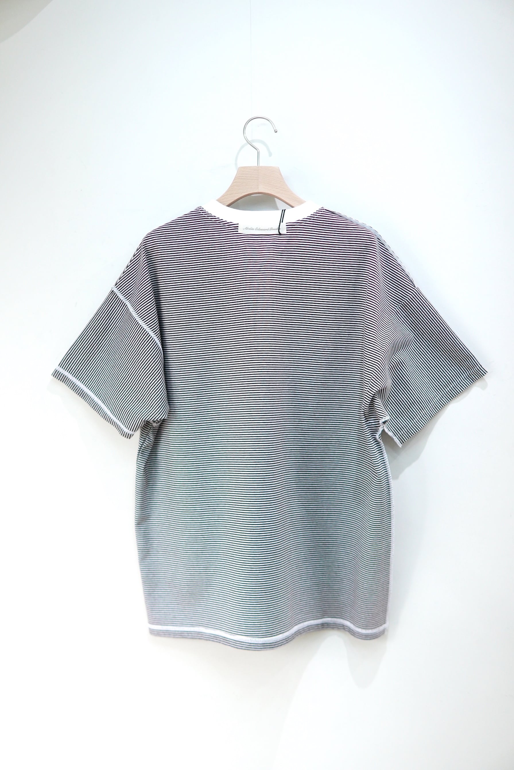 Abelia Edoward Goucha / CLASSIC TSHIRT | POETRY