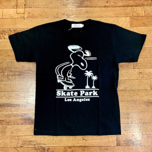PEANUTS スヌーピーskate park Tシャツ(Black)