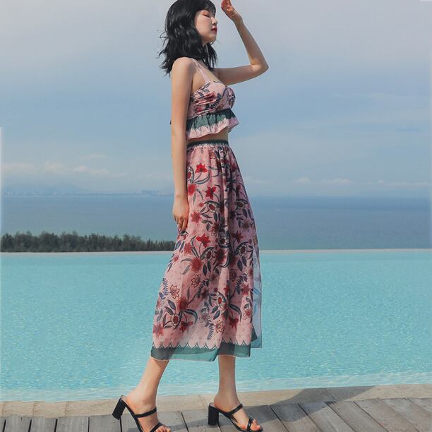 水着 ビキニ スカート ロング丈 3点セット フラワー 花柄 ホルターネック 胸下フリル カットアウト キレイ色 ピンク 体型カバー キレイめ フェミニン 大人 リゾート ビーチ 夏 アクティブ バカンス Sea Sign Post