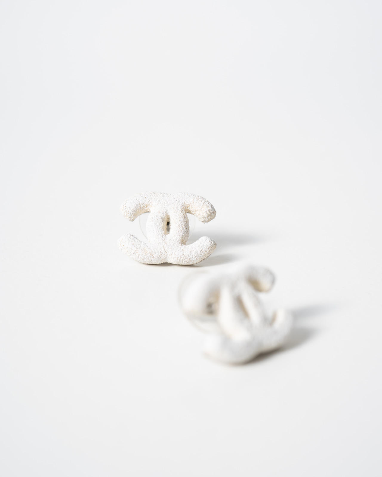 〈CHANEL〉CC Mark Coral Earrings 2003AW