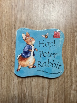 【英語絵本】Hop Peter Rabbit