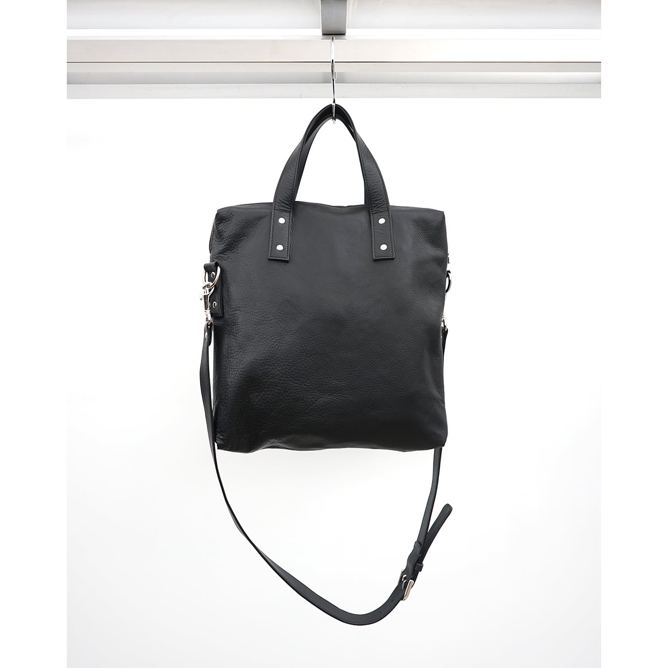 kujaku] (クジャク) A-633 2Way Zip Leather Bag (Black) | Clique