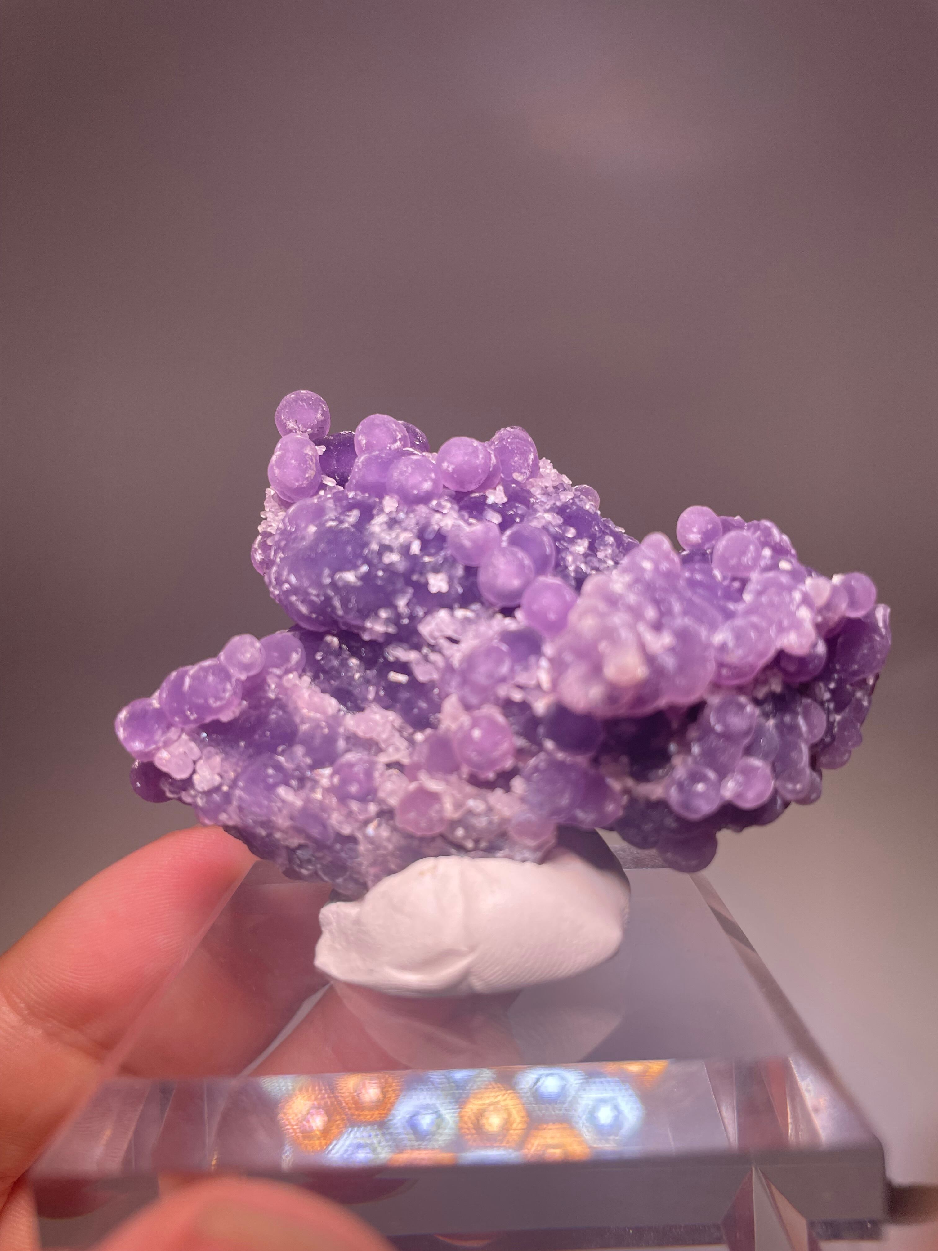 インドネシア産グレープアゲート(カルセドニー)縦46.7mm×横最大26.7mm