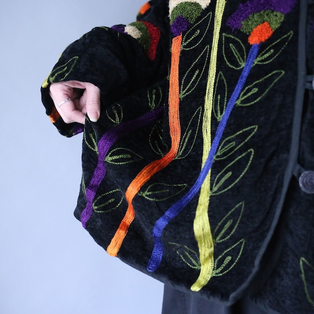 "刺繍×花" loop button design over silhouette velours no-collar jacket