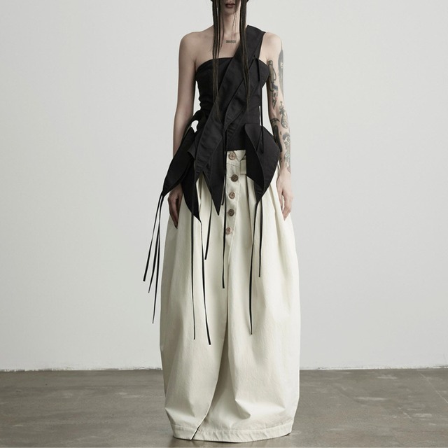 Structural panel one shoulder top C1548