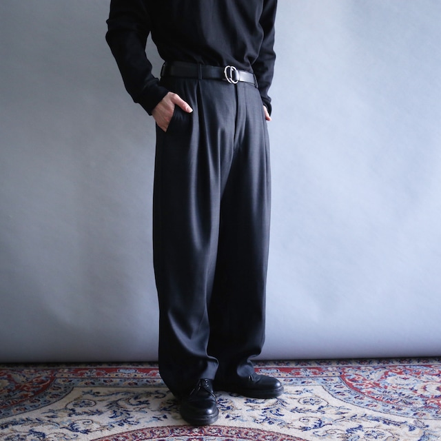 2-tuck tapered silhouette grid pattern black wide slacks