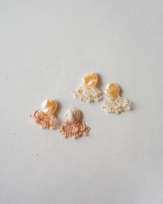 “海月” Orange Pearl 耳飾り（sand beige, Orange）